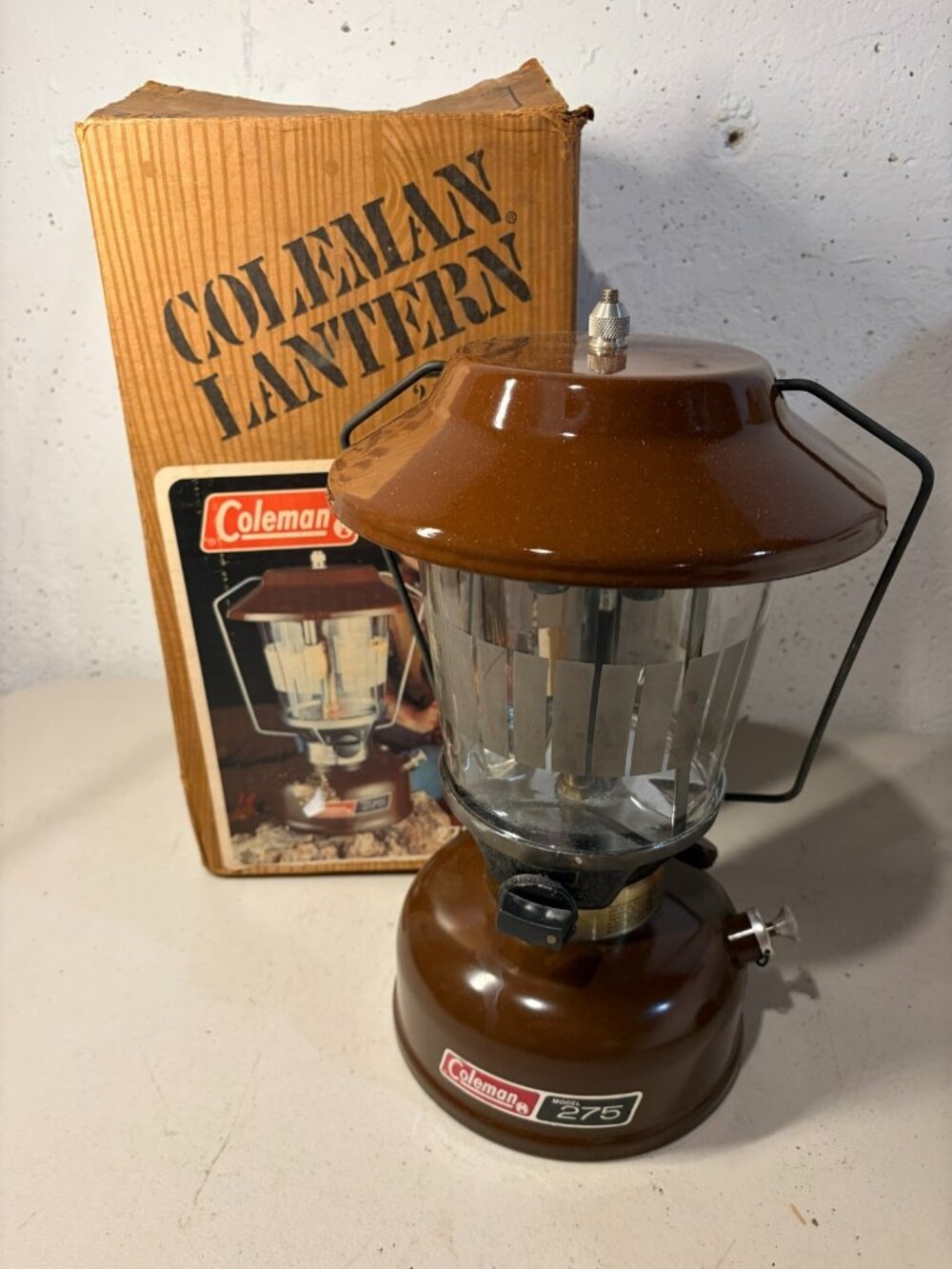 Vintage Coleman 275 Gasoline Lantern Brown Pyrex Glass w/ Box 10/81 1981 Nice